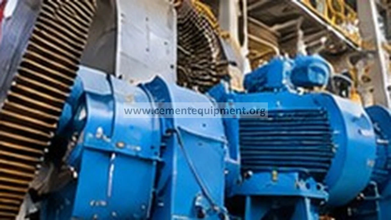 Cement kiln main drive motor and gearbox used to diagnose once-per-revolution current oscillation